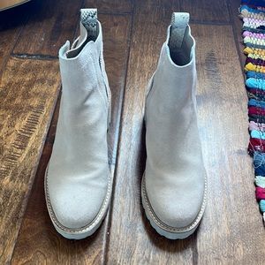 Dolce Vita Huey booties